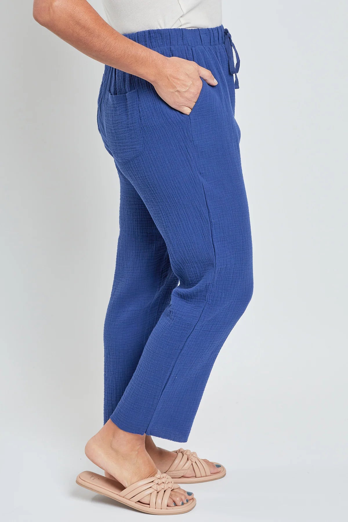 Women's Double Gauze Relaxed Fit Cropped Pant with Frayed Hem Deal Navy