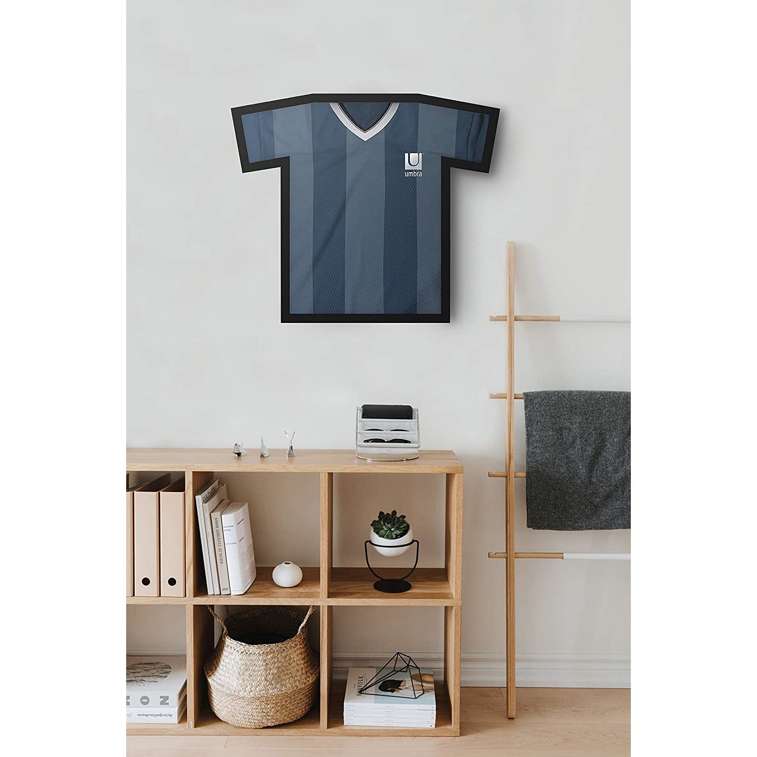 T-Frame Shirt and Photo Display