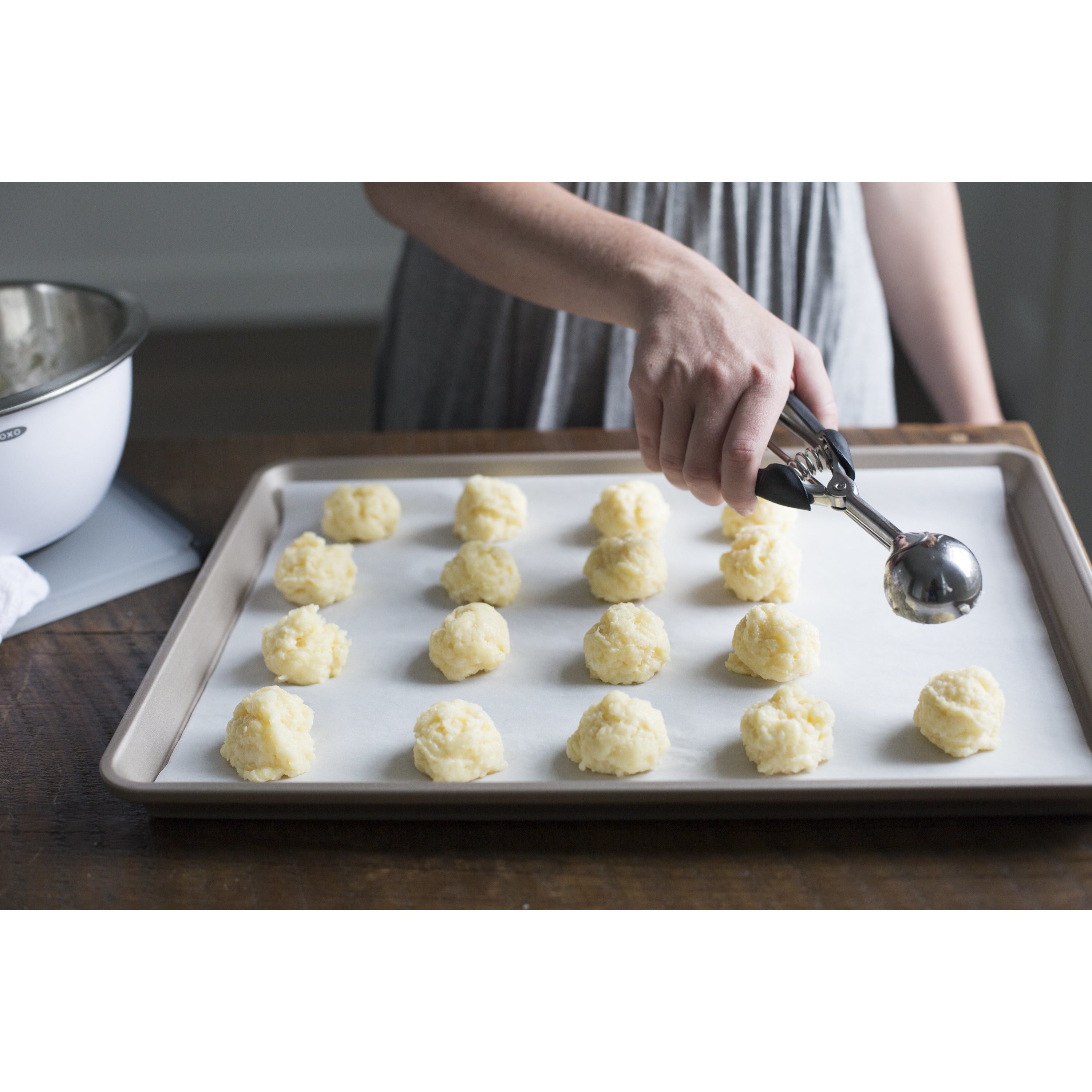 OXO GG NON-STICK PRO HALF SHEET PAN -13" x 18"