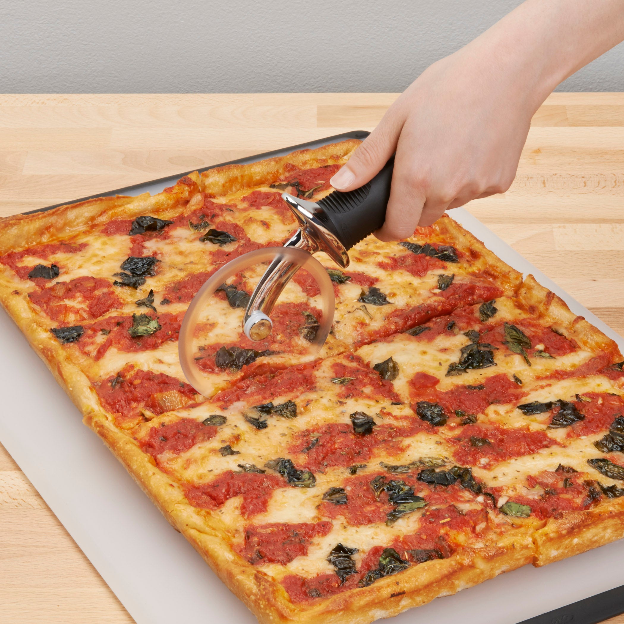 OXO GG NON-STICK PIZZA WHEEL
