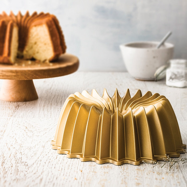 Brilliance Bundt Pan