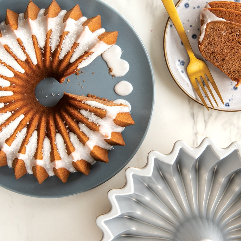 10 Cup Brilliance Bundt Pan