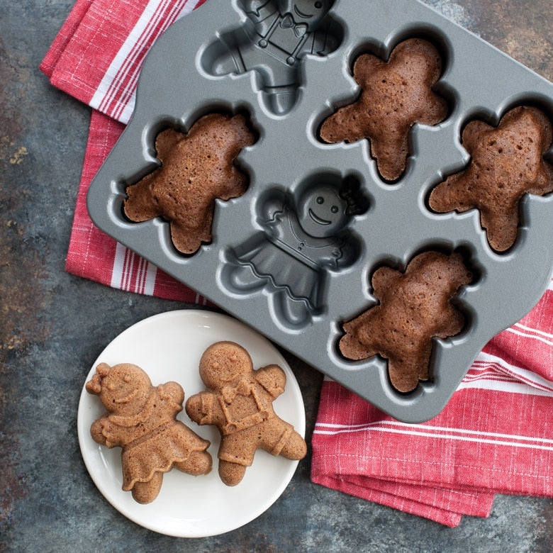 Gingerbread Kids Cakelet Pan