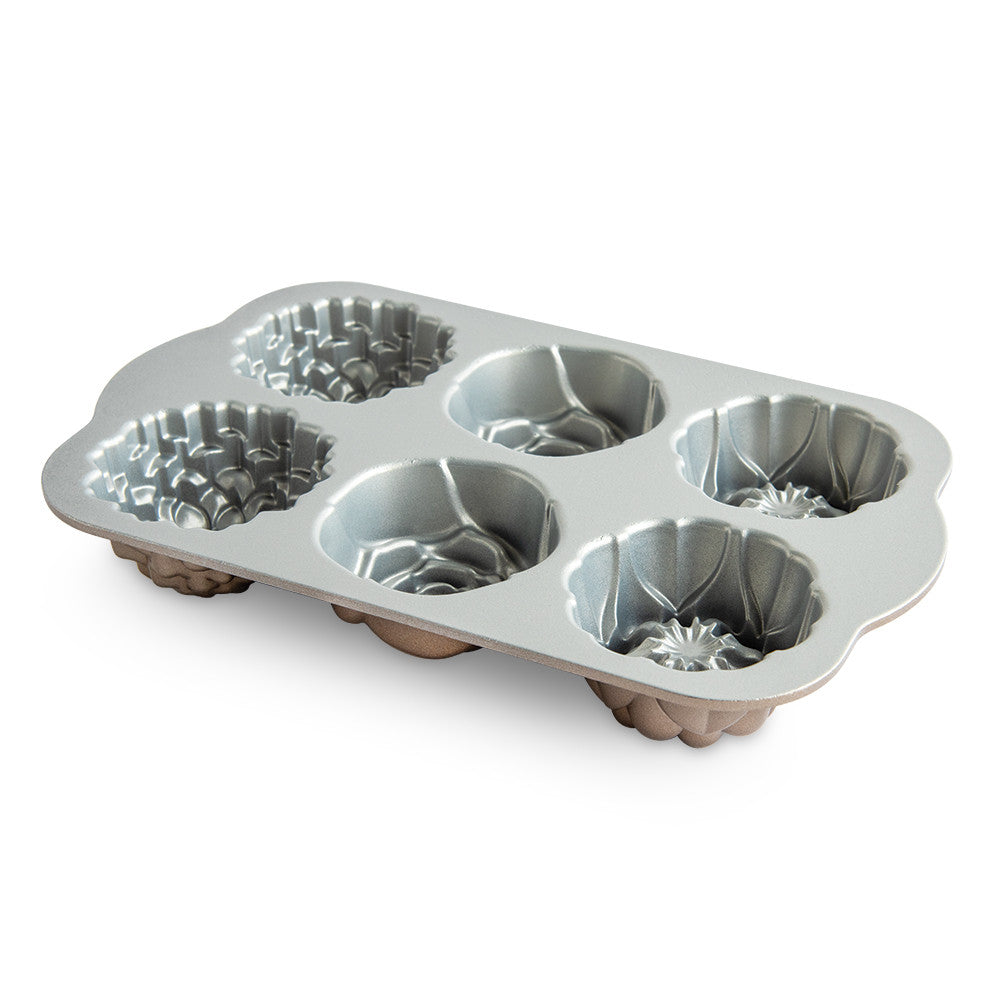 Floral Cakelet Pan