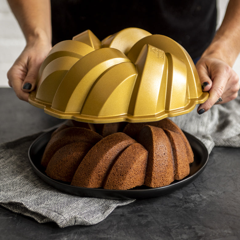 12 Cup Braided Bundt Pan