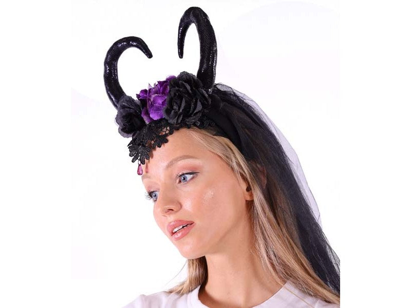 Oxhorn Headband With Veil