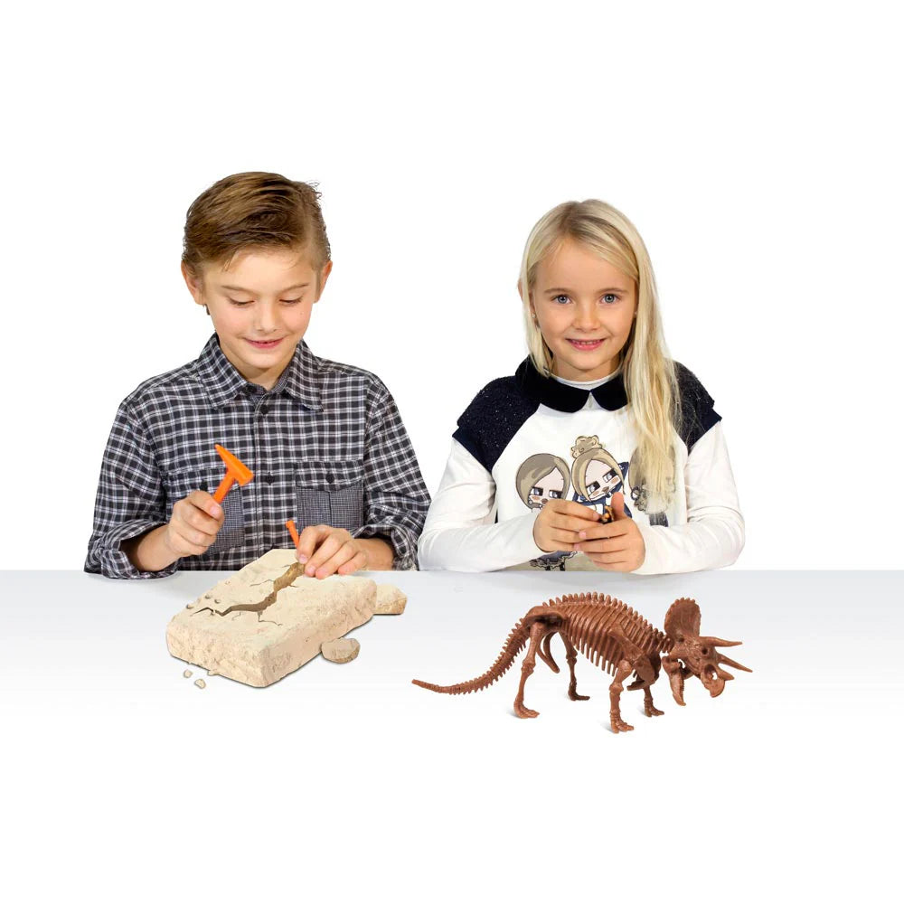 Dino Dig Triceratops Excavation Kit | PIEX