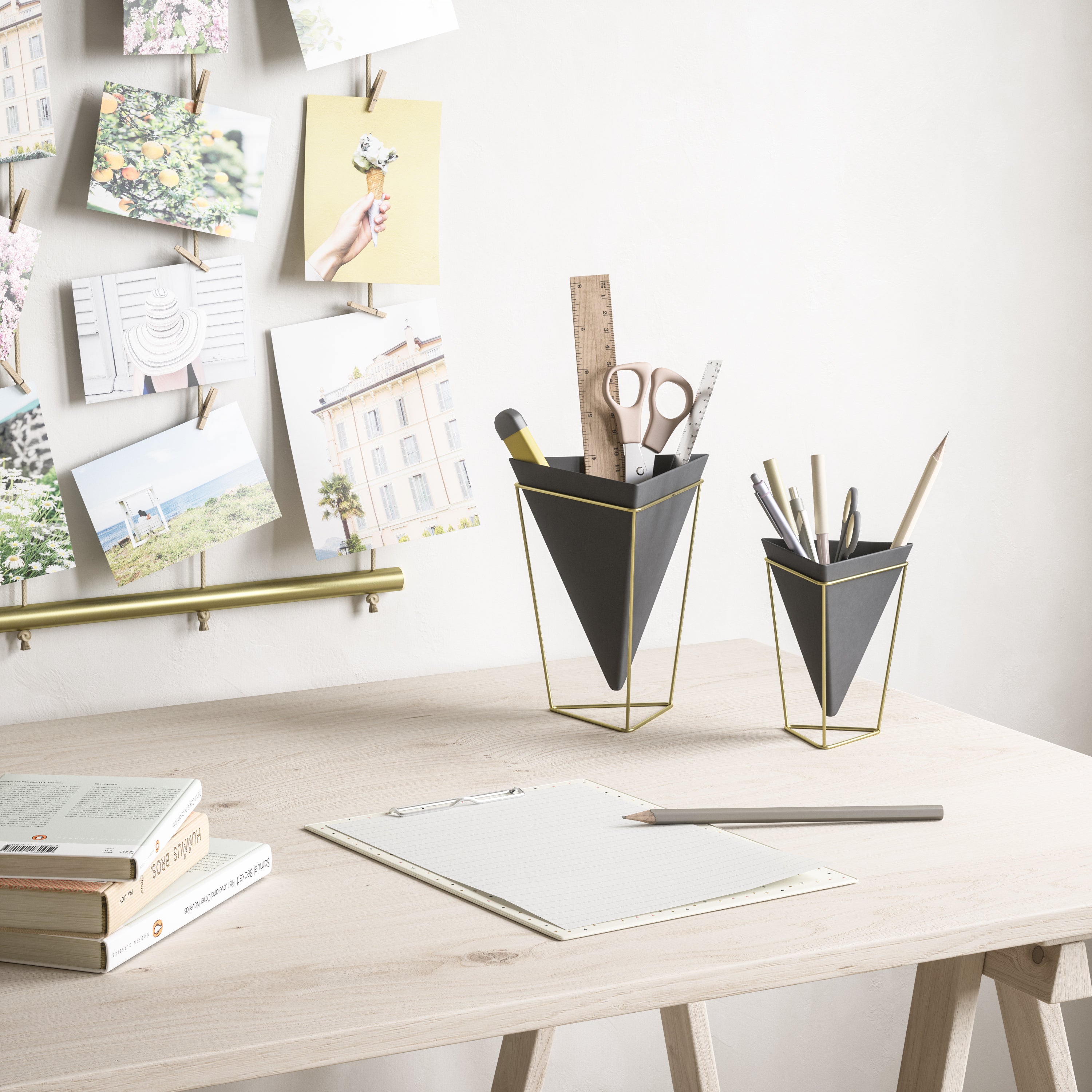 Trigg Tabletop Black / Brass