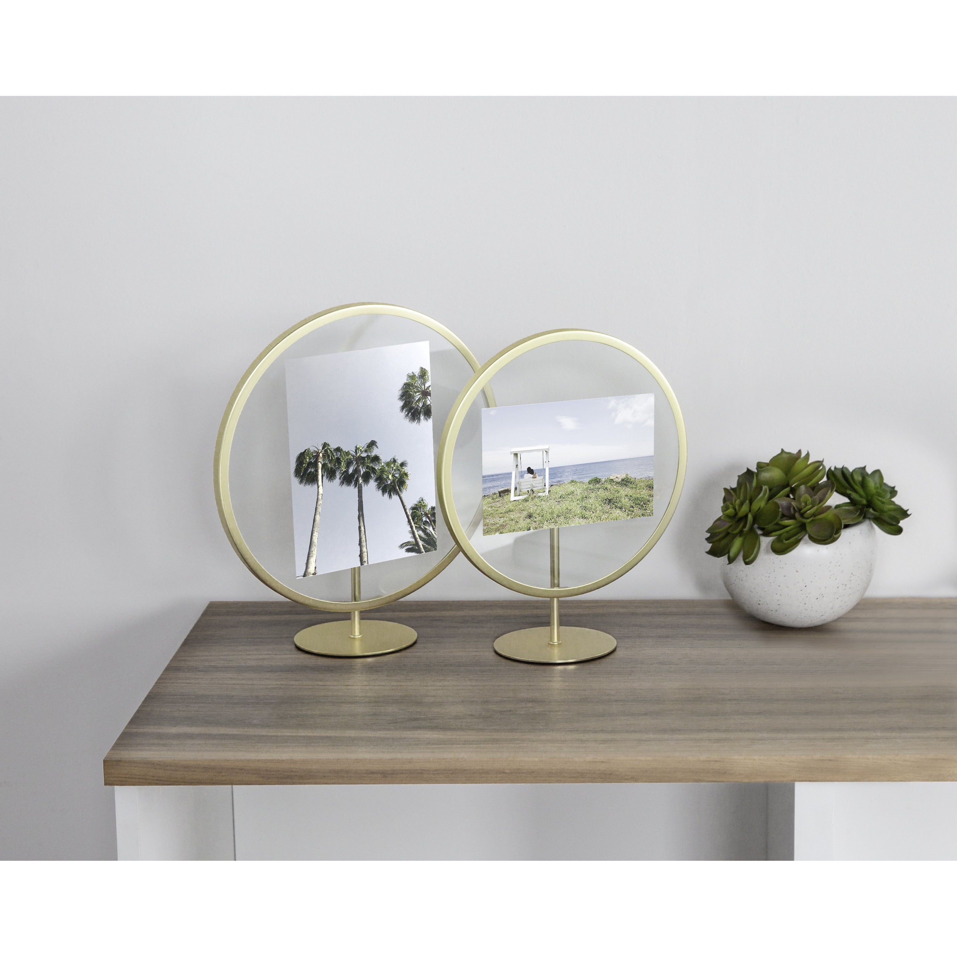INFINITY ROUND PHOTO DISPLAY 4" x 6" IN 3 COLORS