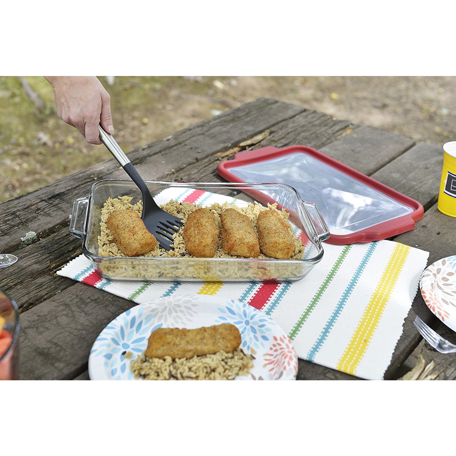 3QT BAKING DISH W / RED TRUEFIT LID