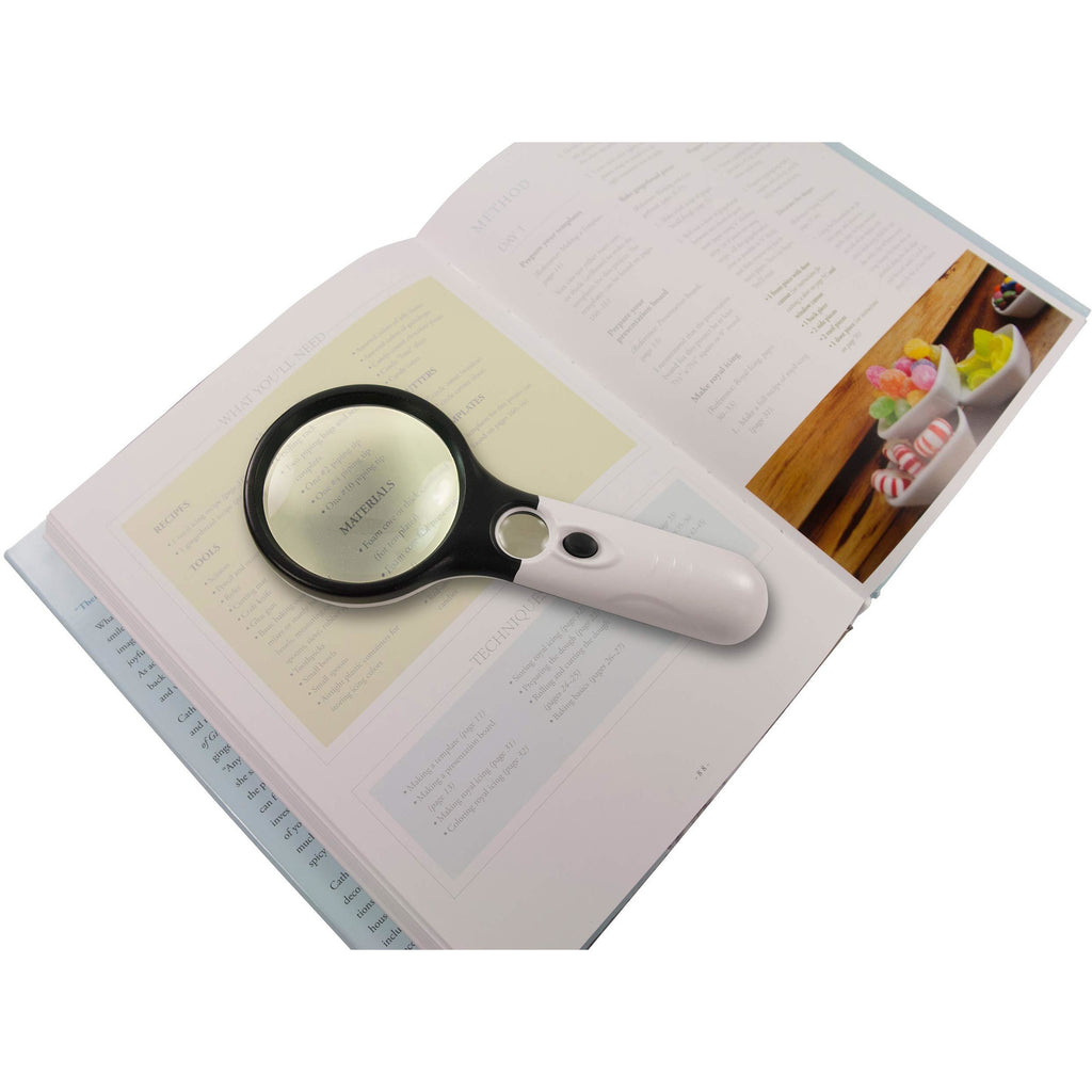 3x LED LIGHTED MAGNIFIER